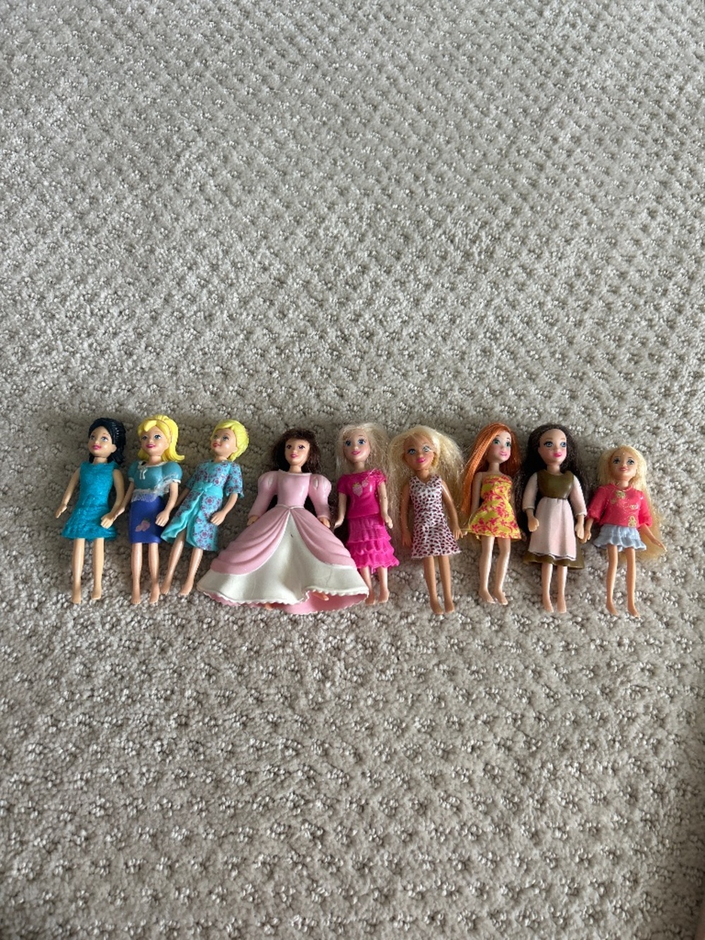 Set of 9 Polly Pockets